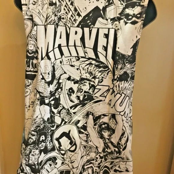 Marvel Superheroes Women’s Tank Junior Top L XL New - Picture 4 of 6